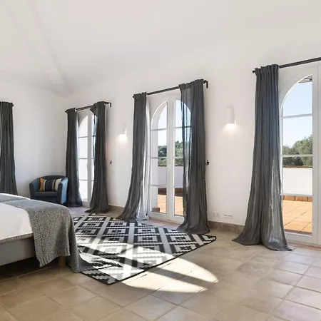 Eagle Villa